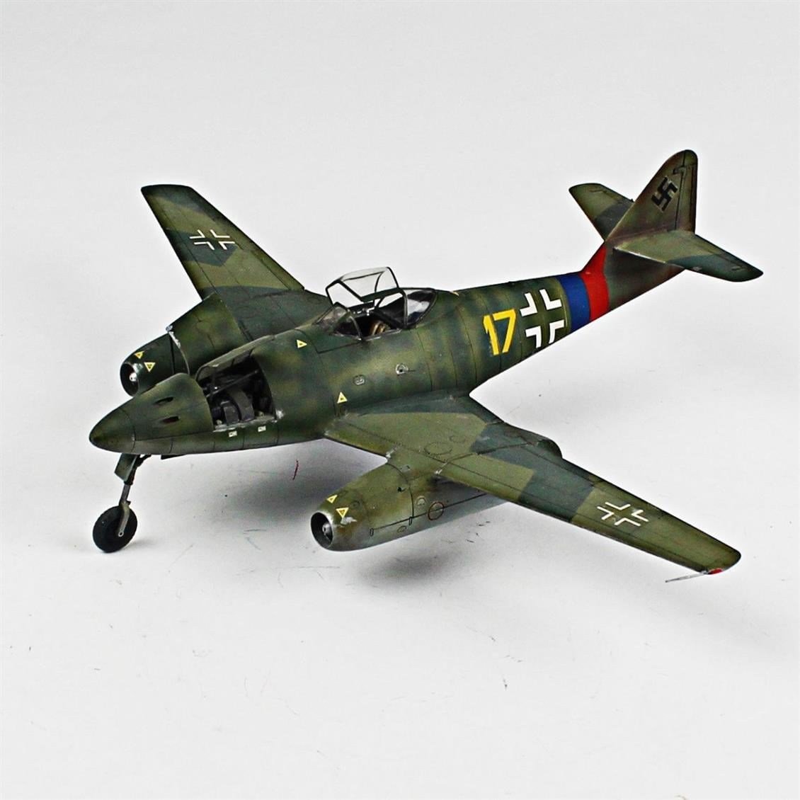 QD063 1/48 Messerschmitt Bf 262 Sergilemeye Hazır Plastik Uçak Modeli