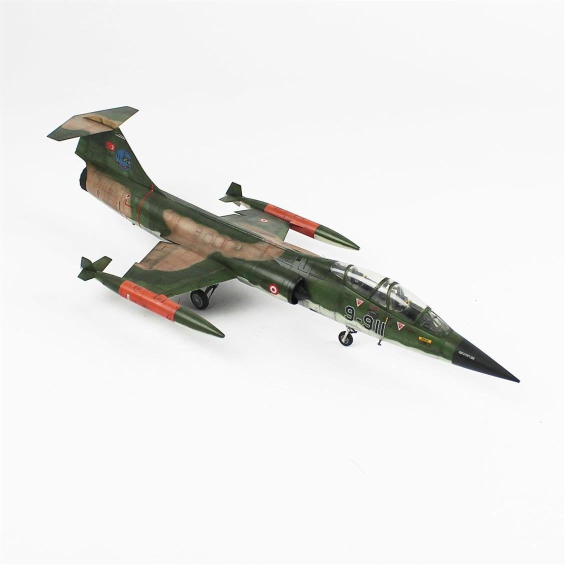 QD069 1/48 TF-104G Starfighter Sergilemeye Hazır Plastik Uçak Modeli
