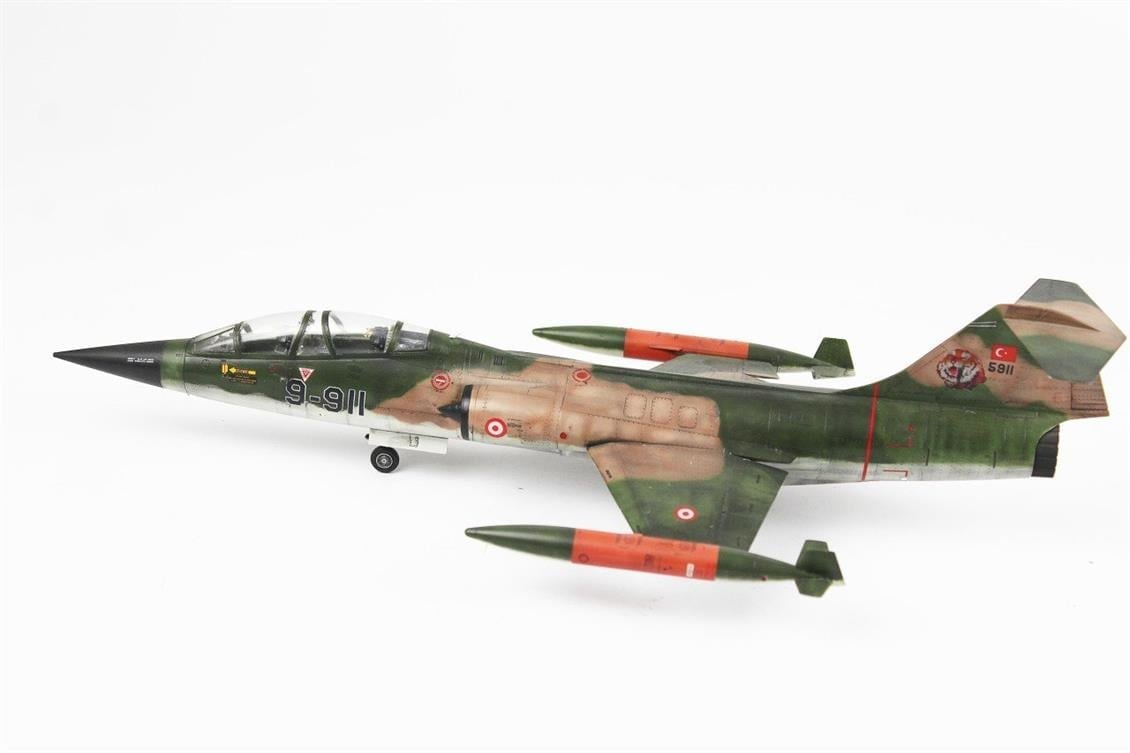 QD069 1/48 TF-104G Starfighter Sergilemeye Hazır Plastik Uçak Modeli