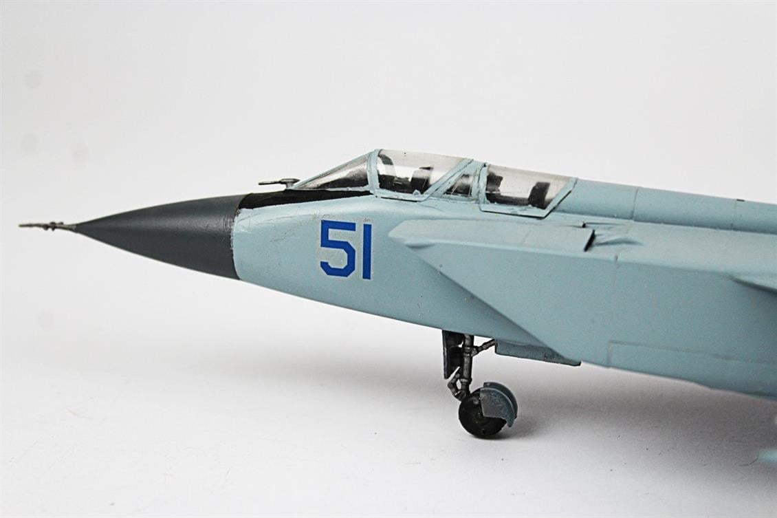 QD070 1/72 MIG-31 BS Foxhound Sergilemeye Hazır Plastik Uçak Modeli