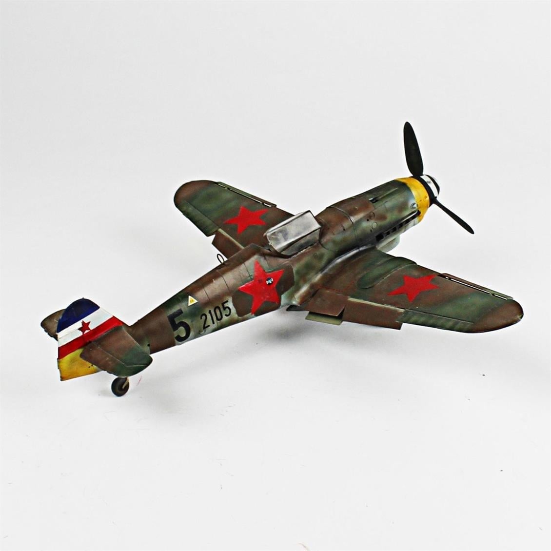 QD071 1/32 Messerschmitt Bf 109 G-10 Sergilemeye Hazır Plastik Uçak Modeli