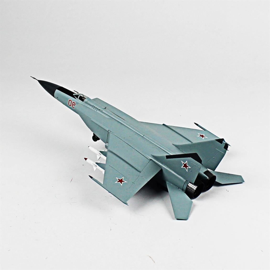 QD072 1/72 MIG-25 A Foxbot Sergilemeye Hazır Plastik Uçak Modeli