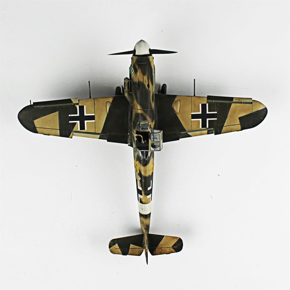 QD073 1/32 BF-109F Sergilemeye Hazır Plastik Uçak Modeli