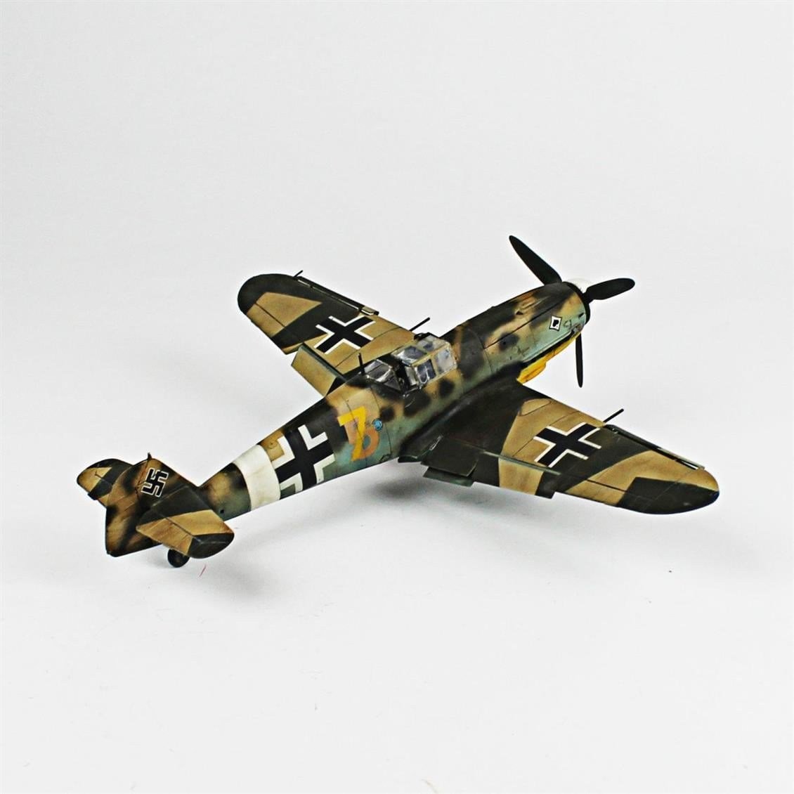 QD073 1/32 BF-109F Sergilemeye Hazır Plastik Uçak Modeli