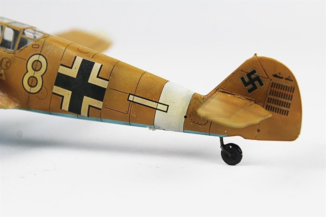 QD078 1/48 Messerschmitt Bf 109 G-2 Sergilemeye Hazır Plastik Uçak Modeli