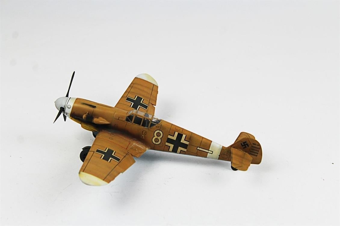 QD078 1/48 Messerschmitt Bf 109 G-2 Sergilemeye Hazır Plastik Uçak Modeli