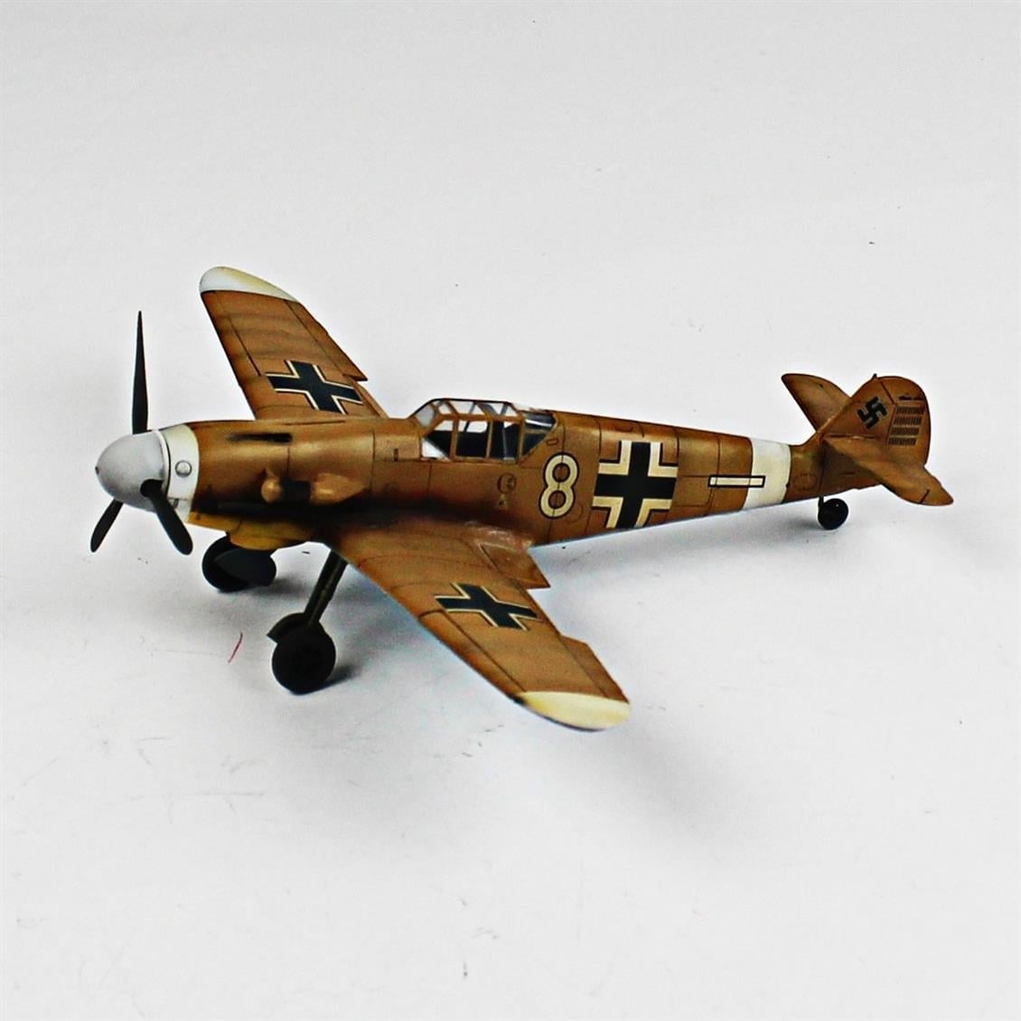 QD078 1/48 Messerschmitt Bf 109 G-2 Sergilemeye Hazır Plastik Uçak Modeli