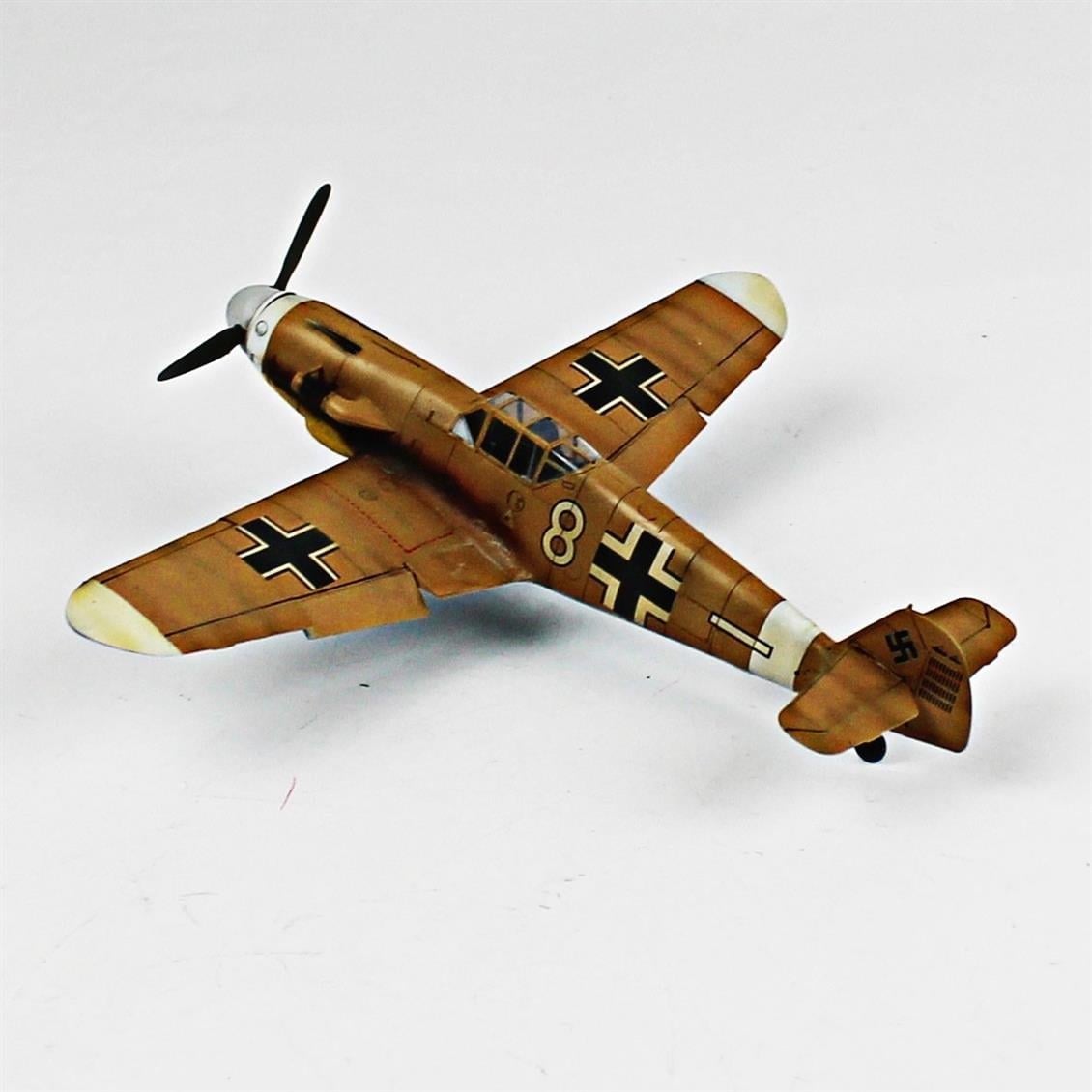 QD078 1/48 Messerschmitt Bf 109 G-2 Sergilemeye Hazır Plastik Uçak Modeli