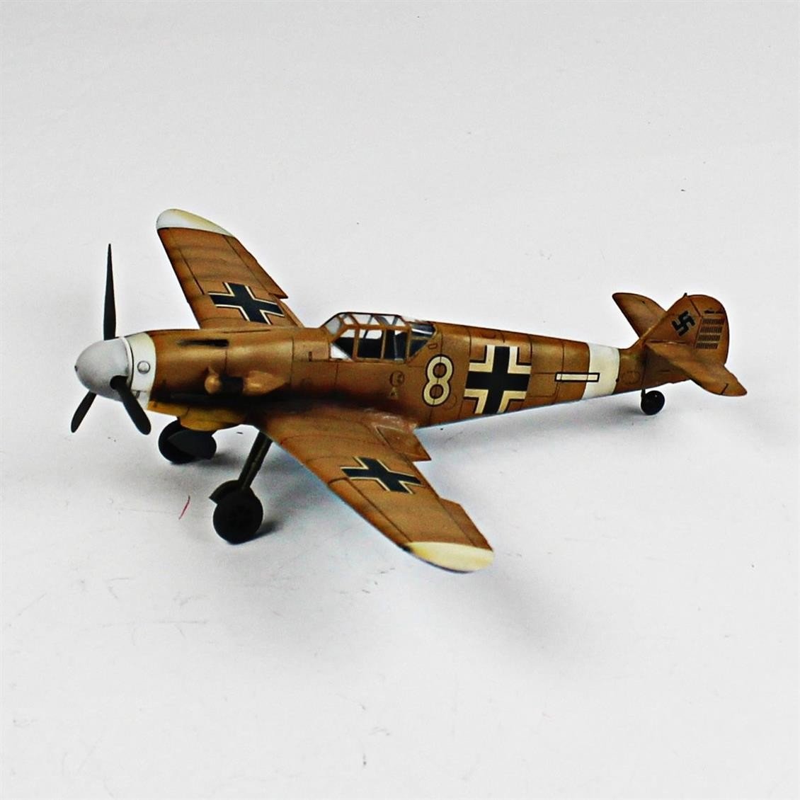 QD078 1/48 Ölçek, Messerschmitt Bf 109 G-2 Sergilemeye Hazır Plastik Uçak Maketi