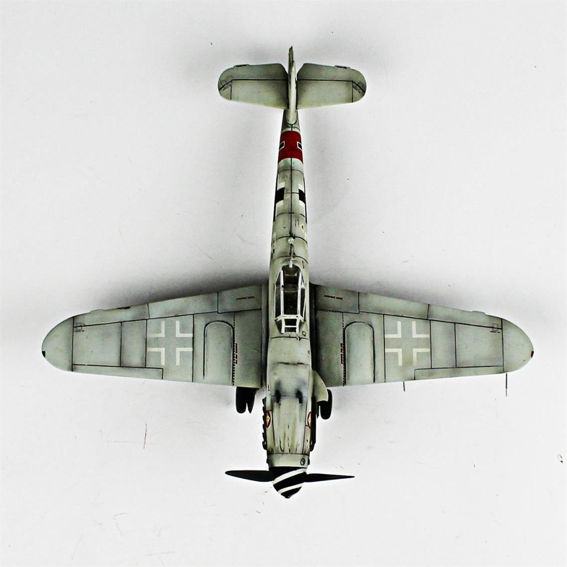 QD079 1/48 Messerschmitt Bf 109 G-10 Sergilemeye Hazır Plastik Uçak Modeli