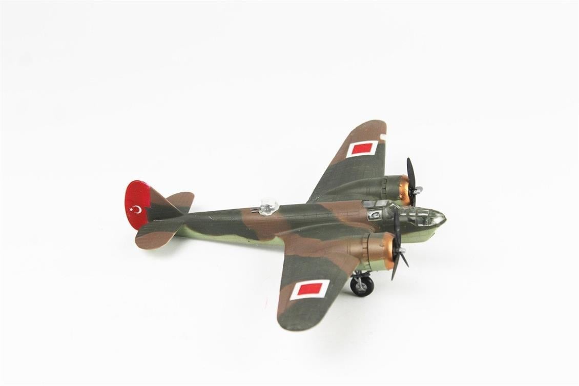 QD080 1/72 Bristol Blenheim MK5 Sergilemeye Hazır Plastik Uçak Modeli