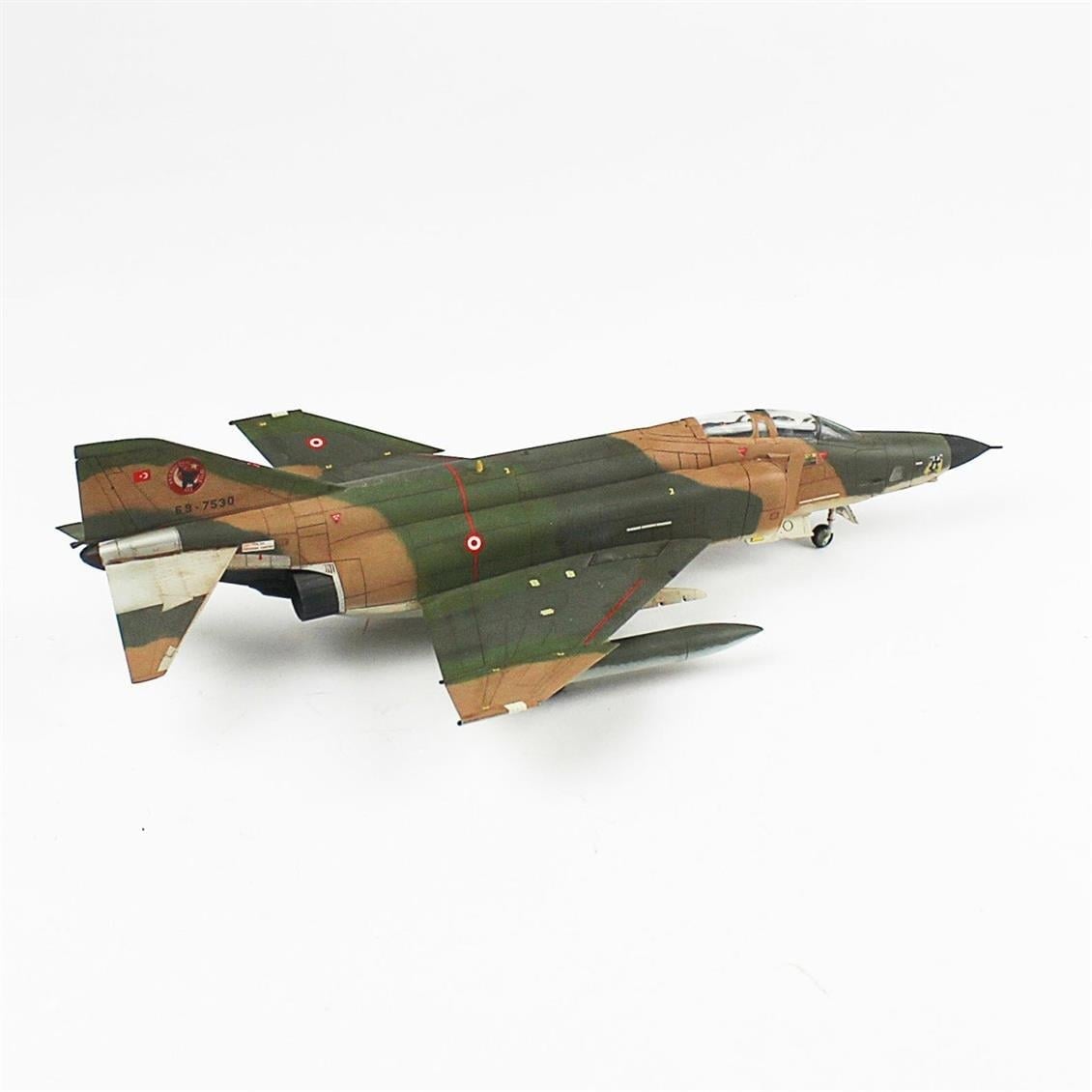 QD082 1/72 RF-4E Phantom II Sergilemeye Hazır Plastik Uçak Modeli