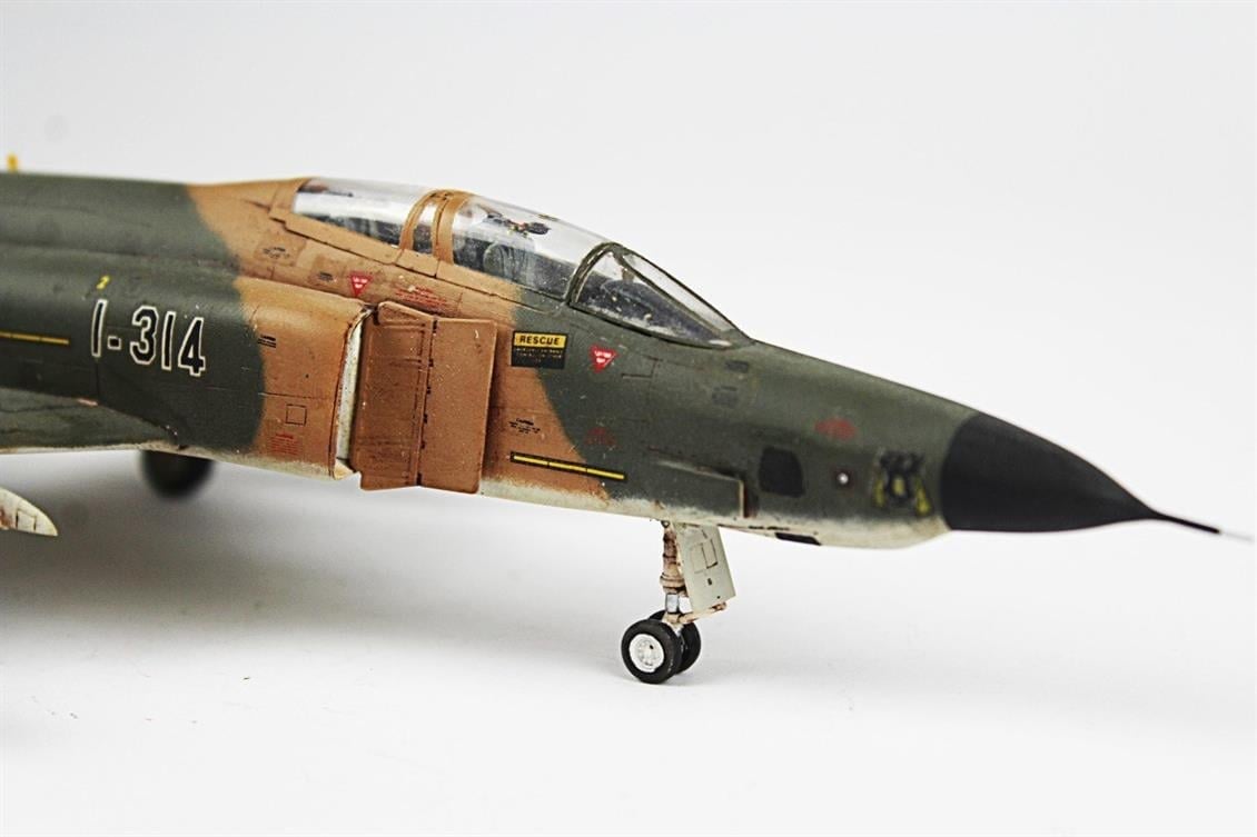 QD083 1/72 RF-4E Phantom II Sergilemeye Hazır Plastik Uçak Modeli