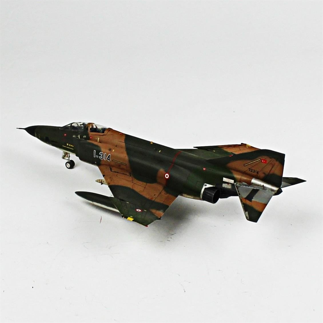 QD083 1/72 RF-4E Phantom II Sergilemeye Hazır Plastik Uçak Modeli
