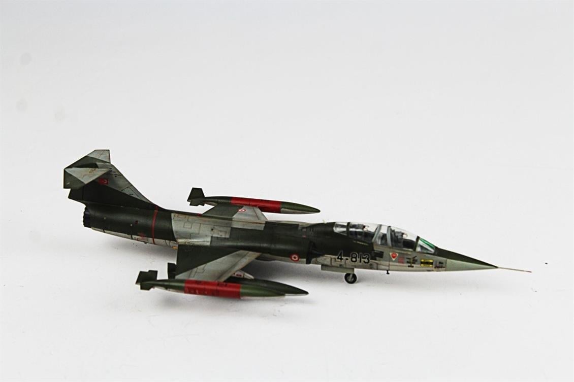 QD086 1/72 TF-104G Starfighter Sergilemeye Hazır Plastik Uçak Modeli