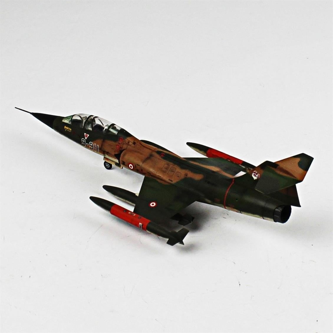 QD087 1/72 TF-104G Starfighter Sergilemeye Hazır Plastik Uçak Modeli