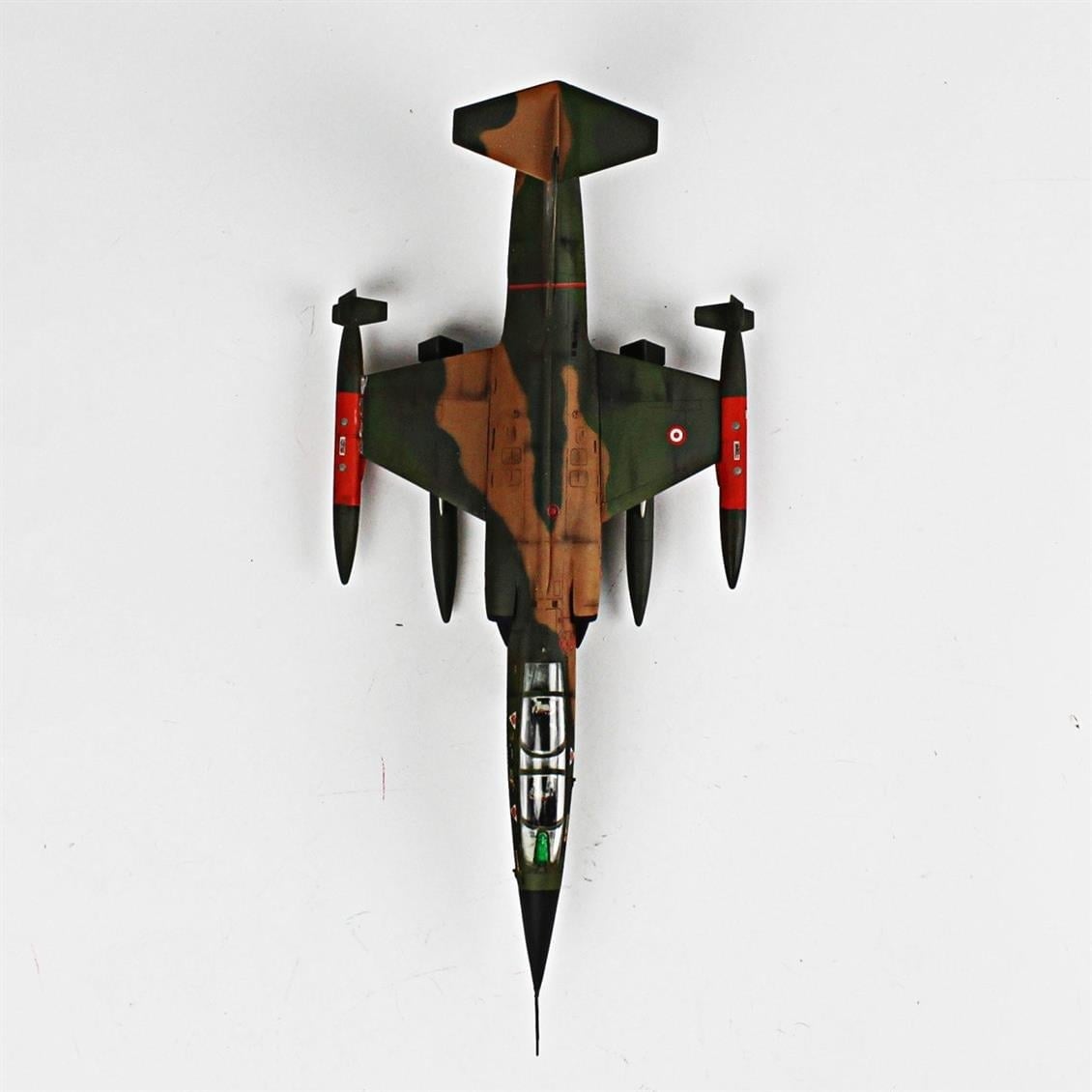 QD087 1/72 TF-104G Starfighter Sergilemeye Hazır Plastik Uçak Modeli