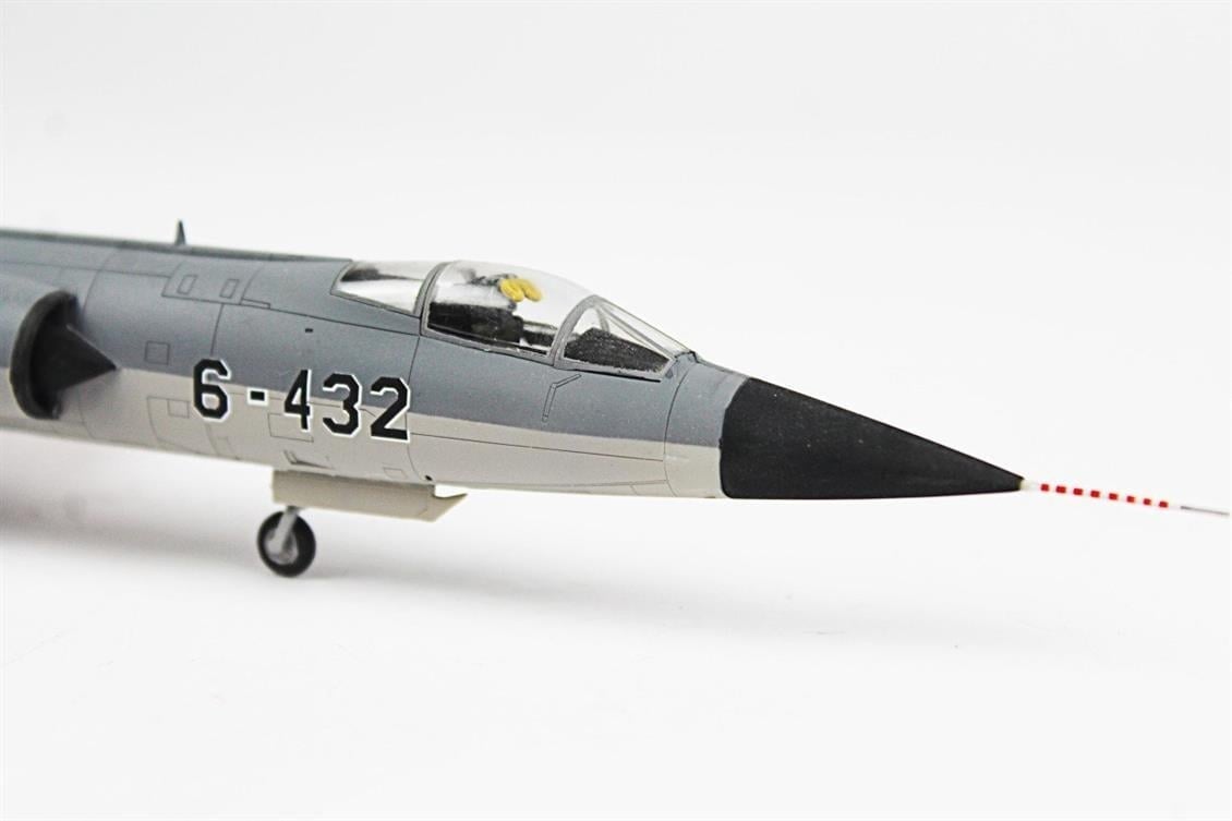 QD088 1/72 F-104G Starfighter Sergilemeye Hazır Plastik Uçak Modeli
