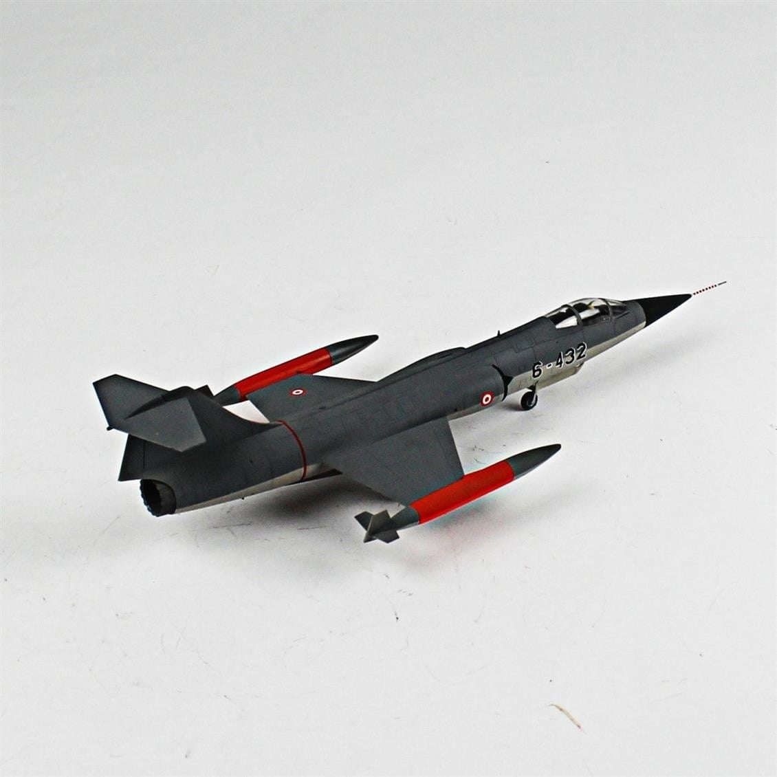QD088 1/72 F-104G Starfighter Sergilemeye Hazır Plastik Uçak Modeli