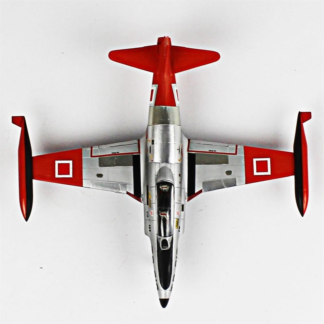 QD089 1/72 T-33A Shooting Star Sergilemeye Hazır Plastik Uçak Modeli