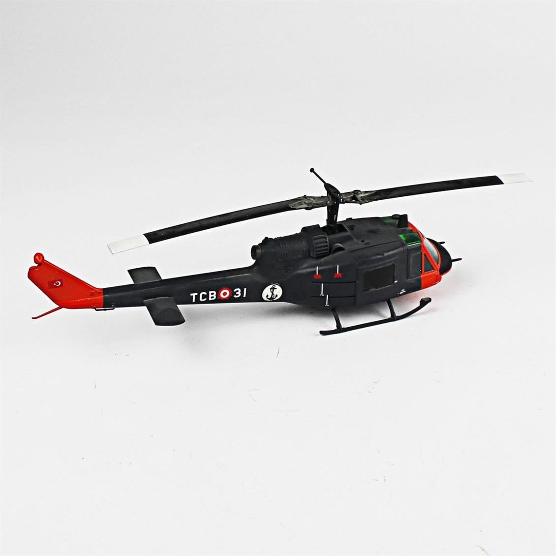 QD092 1/48 AB-204 Sergilemeye Hazır Plastik Uçak Modeli