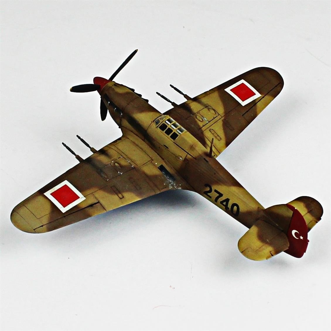 QD093 1/72 Hurricane Mk.II Sergilemeye Hazır Plastik Uçak Modeli