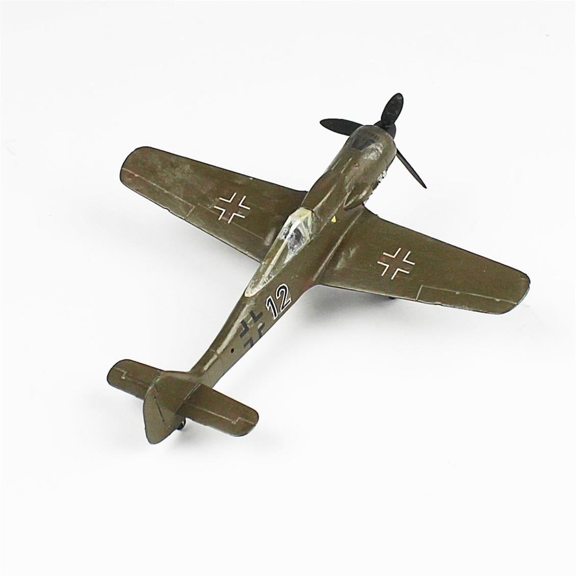 QD096 1/72 Focke-Wulf 190 D Sergilemeye Hazır Plastik Uçak Modeli