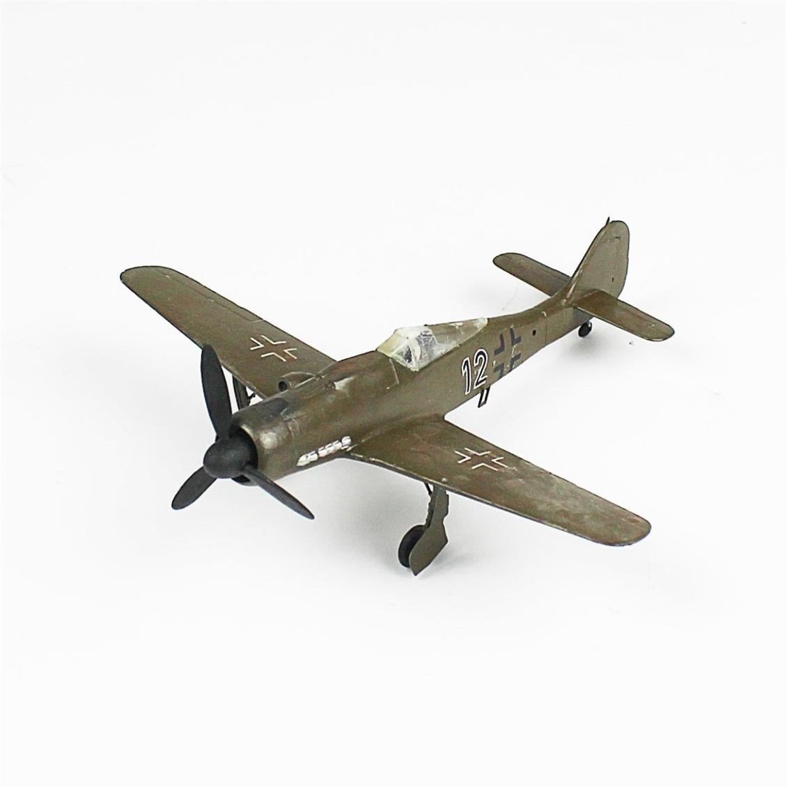 QD096 1/72 Focke-Wulf 190 D Sergilemeye Hazır Plastik Uçak Modeli