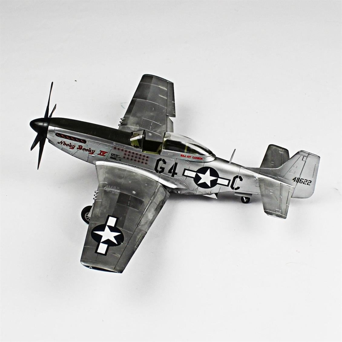 QD099 1/48 P-51D Mustang Sergilemeye Hazır Plastik Uçak Modeli