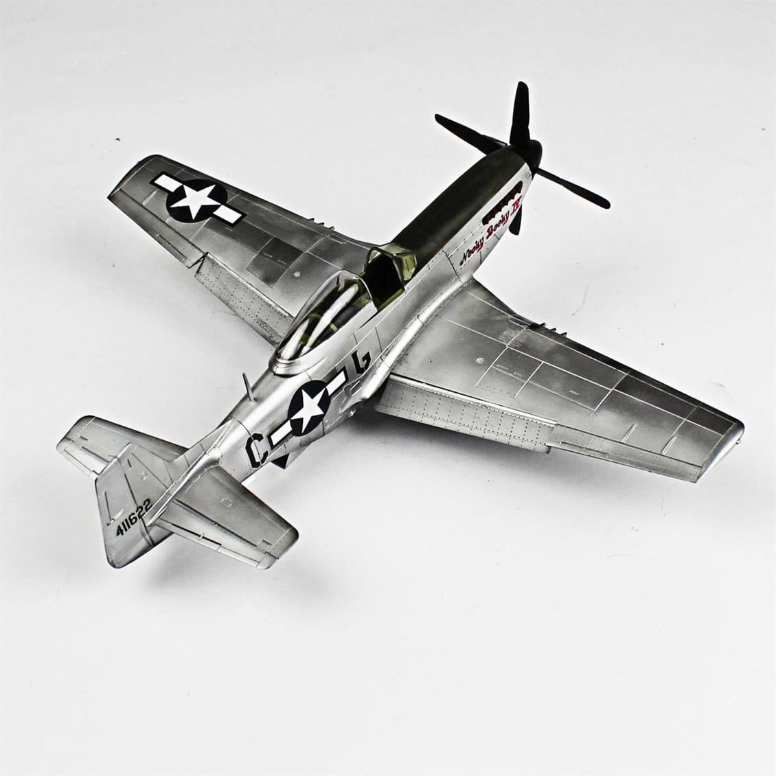 QD099 1/48 P-51D Mustang Sergilemeye Hazır Plastik Uçak Modeli