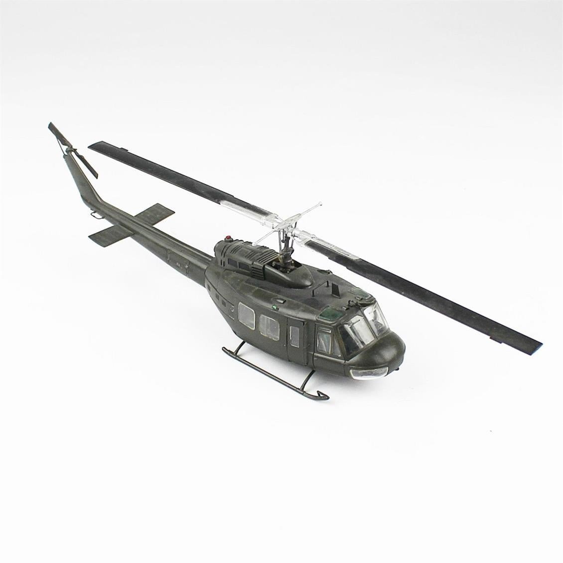 QD101 1/48 AB-205 Sergilemeye Hazır Plastik Uçak Modeli