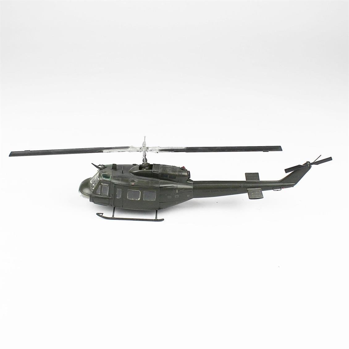QD101 1/48 AB-205 Sergilemeye Hazır Plastik Uçak Modeli