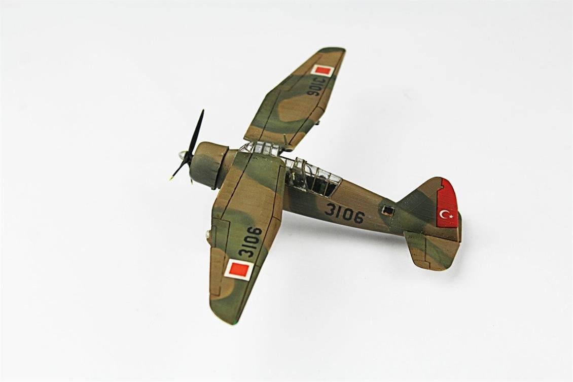 QD105 1/72 Lysander Sergilemeye Hazır Plastik Uçak Modeli