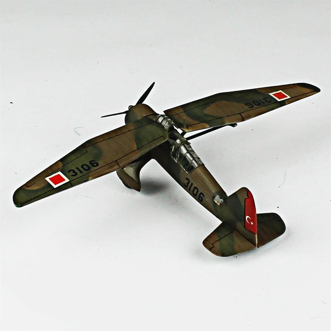 QD105 1/72 Lysander Sergilemeye Hazır Plastik Uçak Modeli