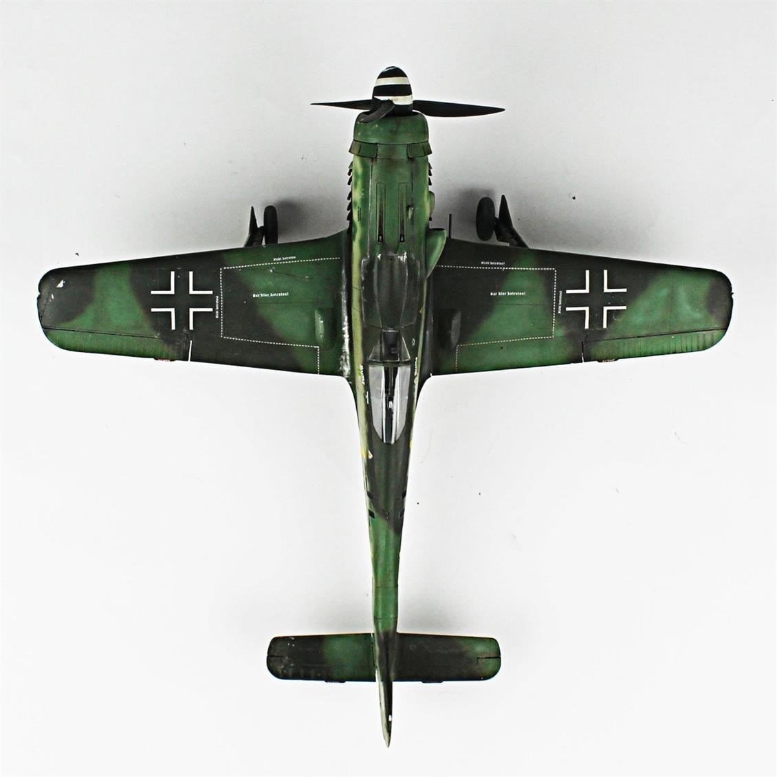 QD106 1/32 Focke-Wulf 190 D Sergilemeye Hazır Plastik Uçak Modeli