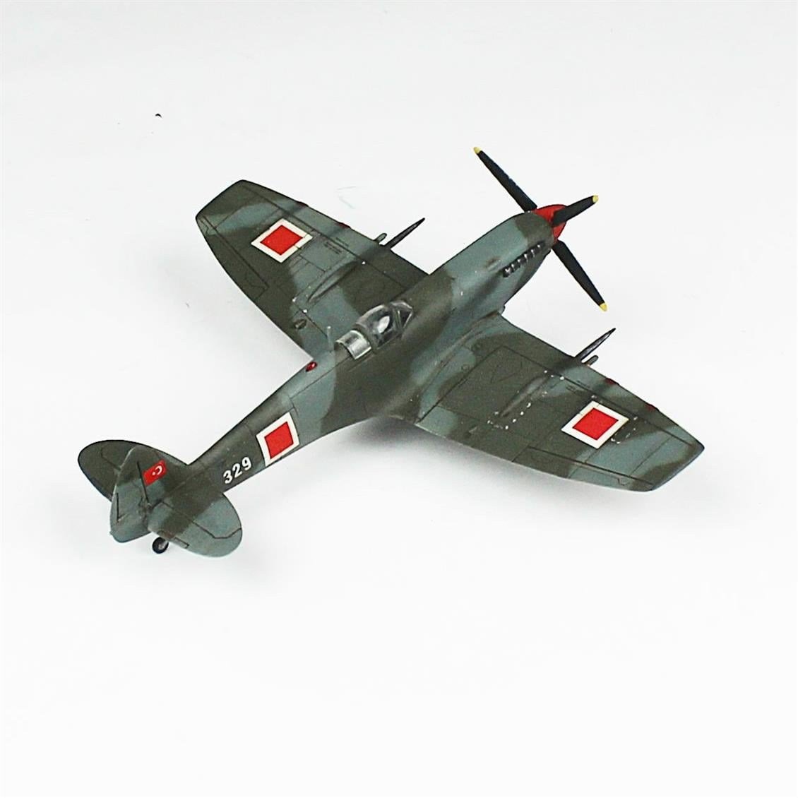 QD110 1/72 Spitfire Mk.IXE Sergilemeye Hazır Plastik Uçak Modeli