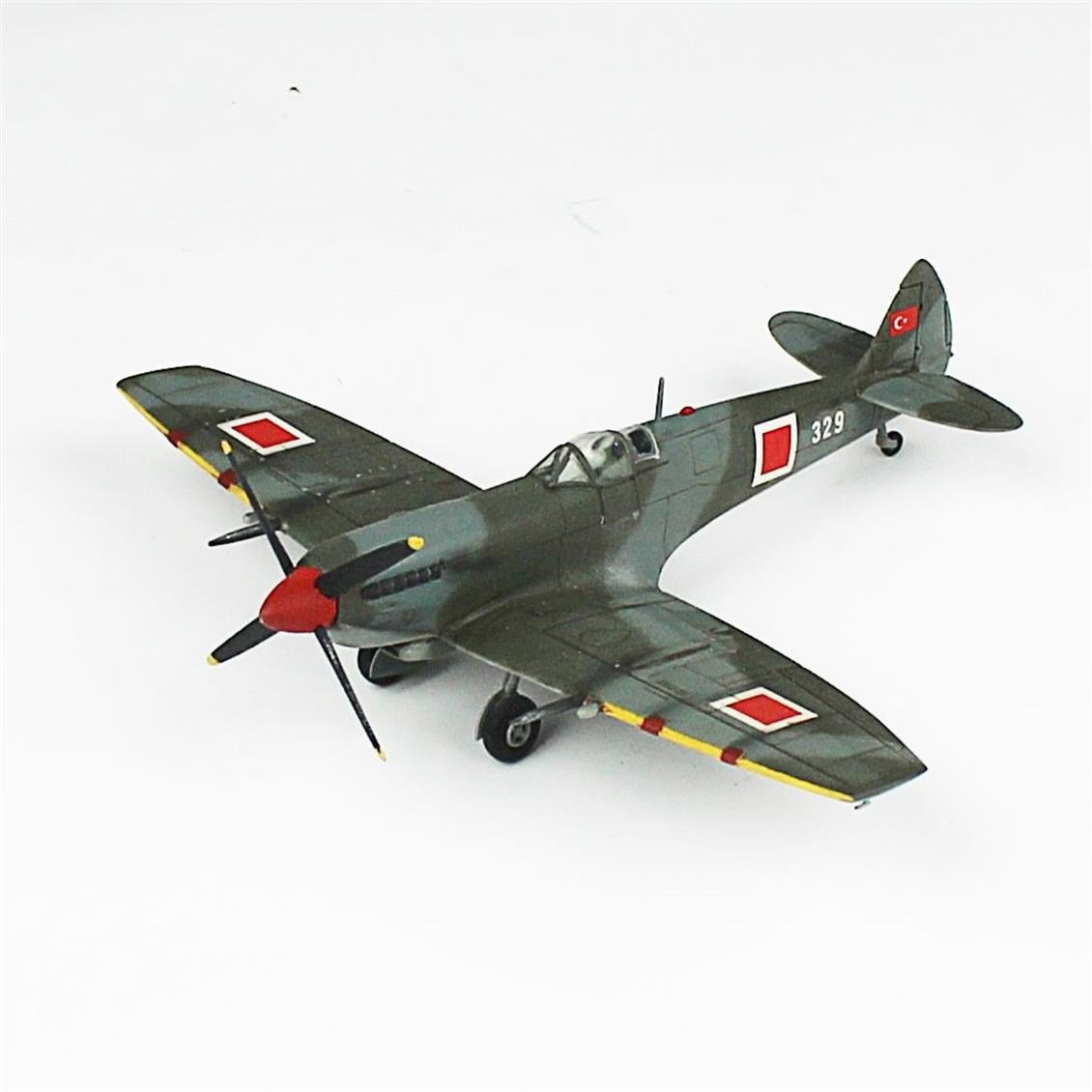 QD110 1/72 Spitfire Mk.IXE Sergilemeye Hazır Plastik Uçak Modeli