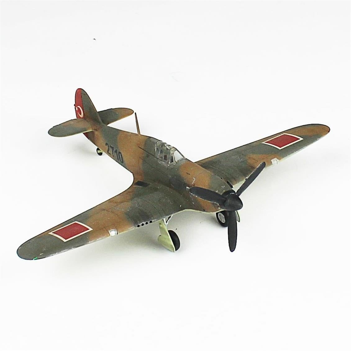 QD111 1/72 Hurricane Mk.II Sergilemeye Hazır Plastik Uçak Modeli