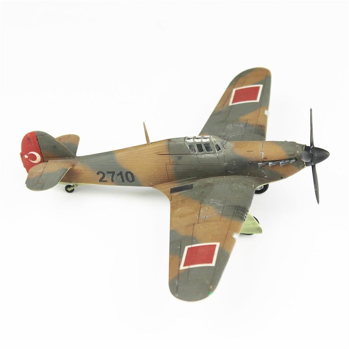 QD111 1/72 Hurricane Mk.II Sergilemeye Hazır Plastik Uçak Modeli
