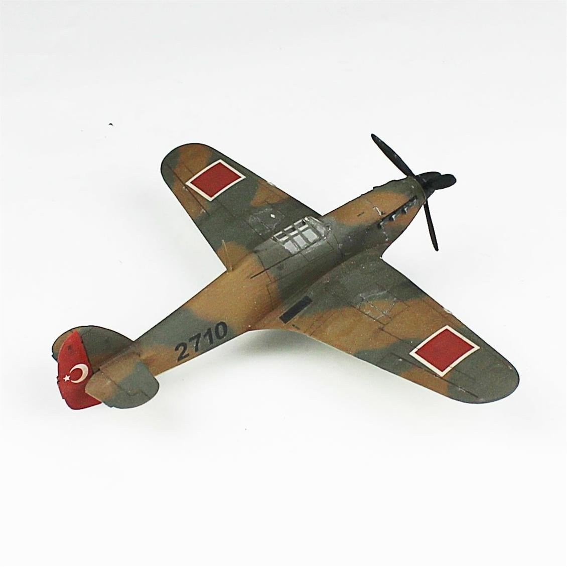QD111 1/72 Hurricane Mk.II Sergilemeye Hazır Plastik Uçak Modeli
