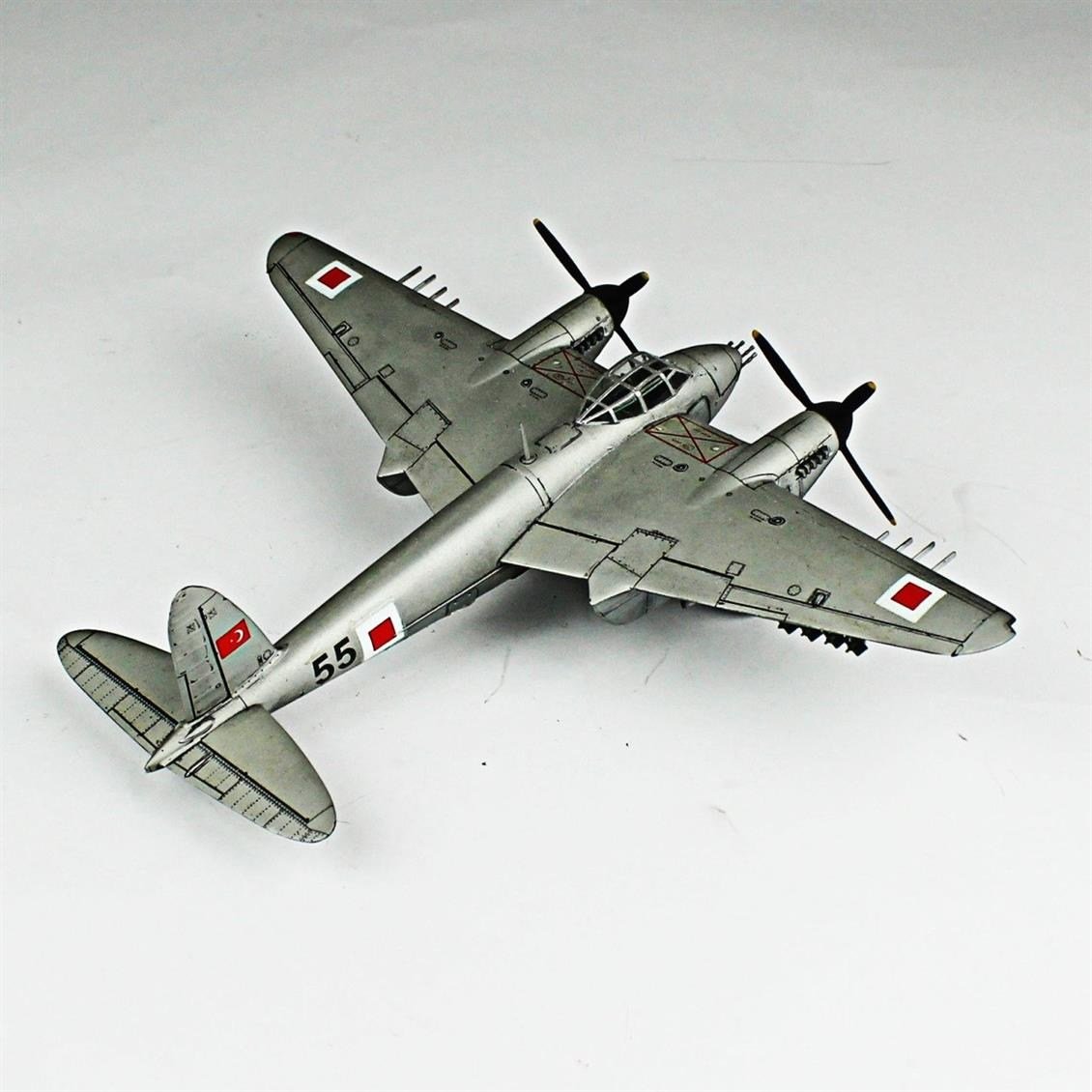 QD118 1/72 Mosquito TFMX Sergilemeye Hazır Plastik Uçak Modeli