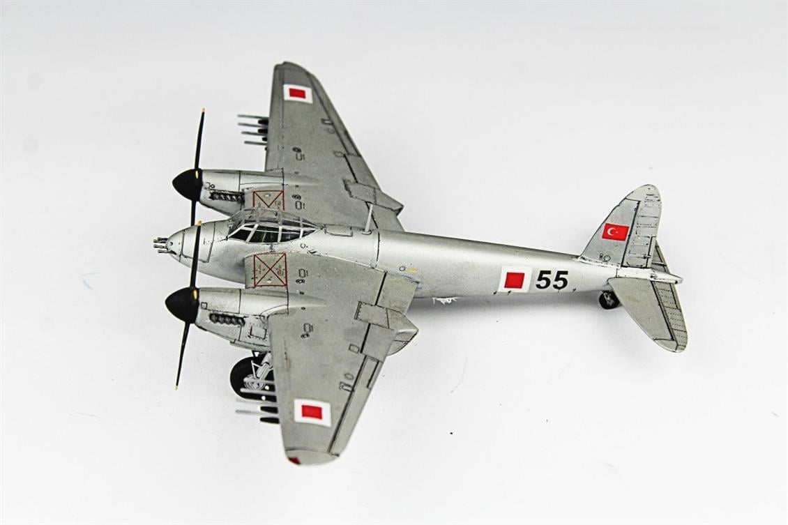 QD118 1/72 Mosquito TFMX Sergilemeye Hazır Plastik Uçak Modeli