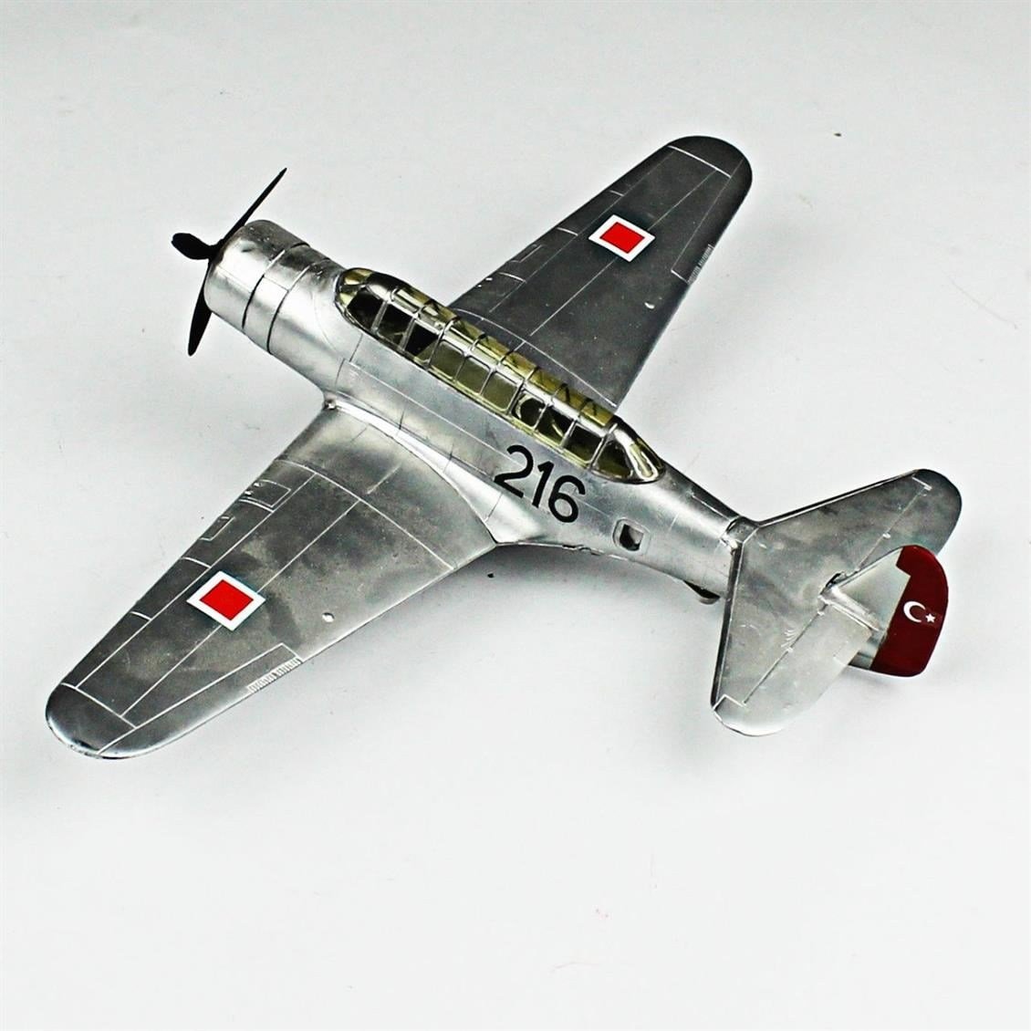 QD119 1/48 Wultee BT. Sergilemeye Hazır Plastik Uçak Modeli