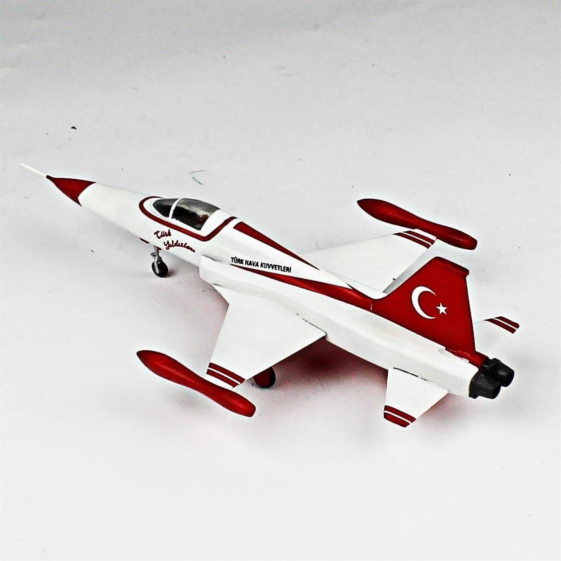 QD123 1/72 F-5N Freedom Fighter Sergilemeye Hazır Plastik Uçak Modeli