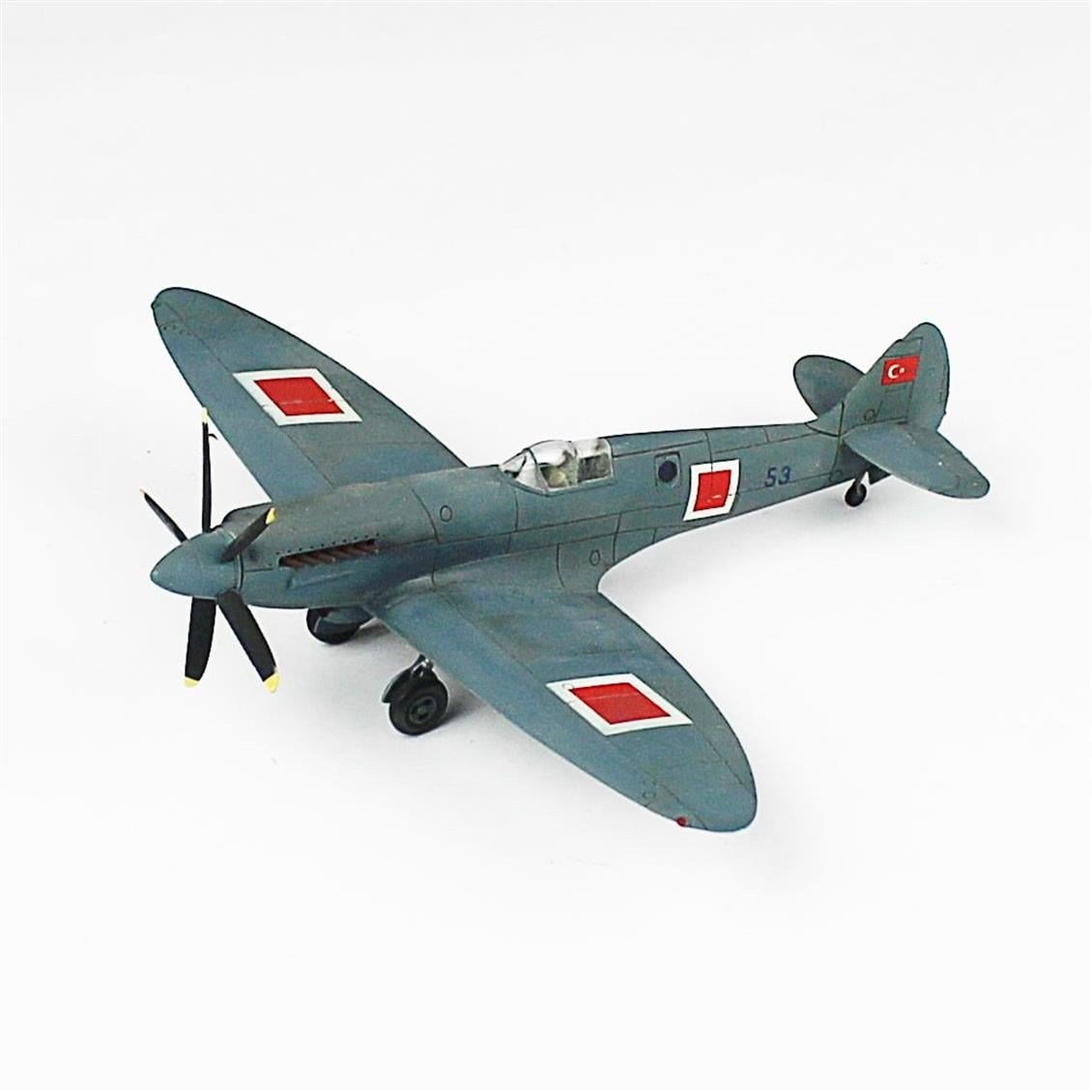 QD131 1/72 Spitfire Pru Sergilemeye Hazır Plastik Uçak Modeli