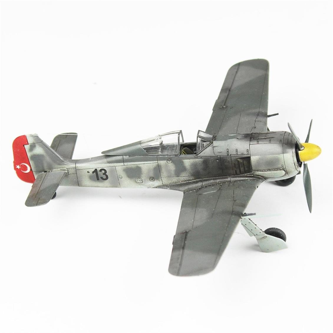 QD133 1/72 Focke-Wulf 190 A-3 Sergilemeye Hazır Plastik Uçak Modeli