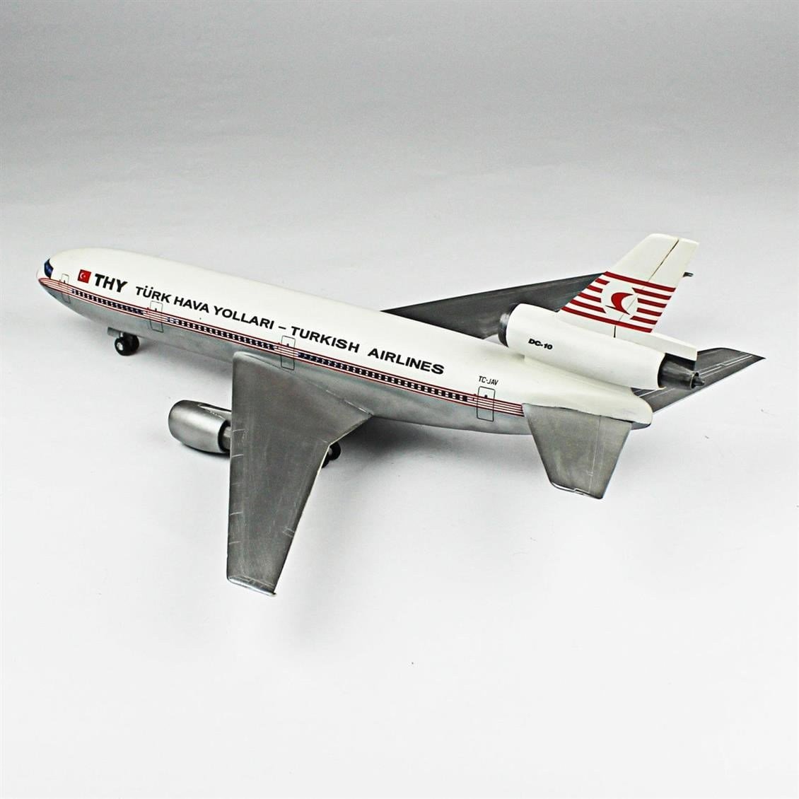 QD135 1/144 DC-10 Sergilemeye Hazır Plastik Uçak Modeli