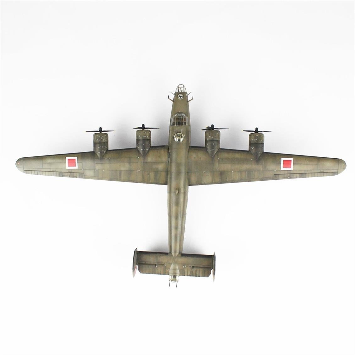 QD142 1/72 B-24D Liberator Sergilemeye Hazır Plastik Uçak Modeli