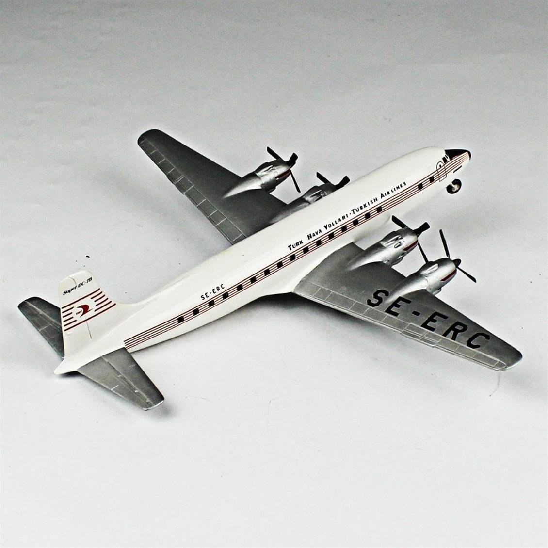 QD148 1/144 DC-6 Sergilemeye Hazır Plastik Uçak Modeli