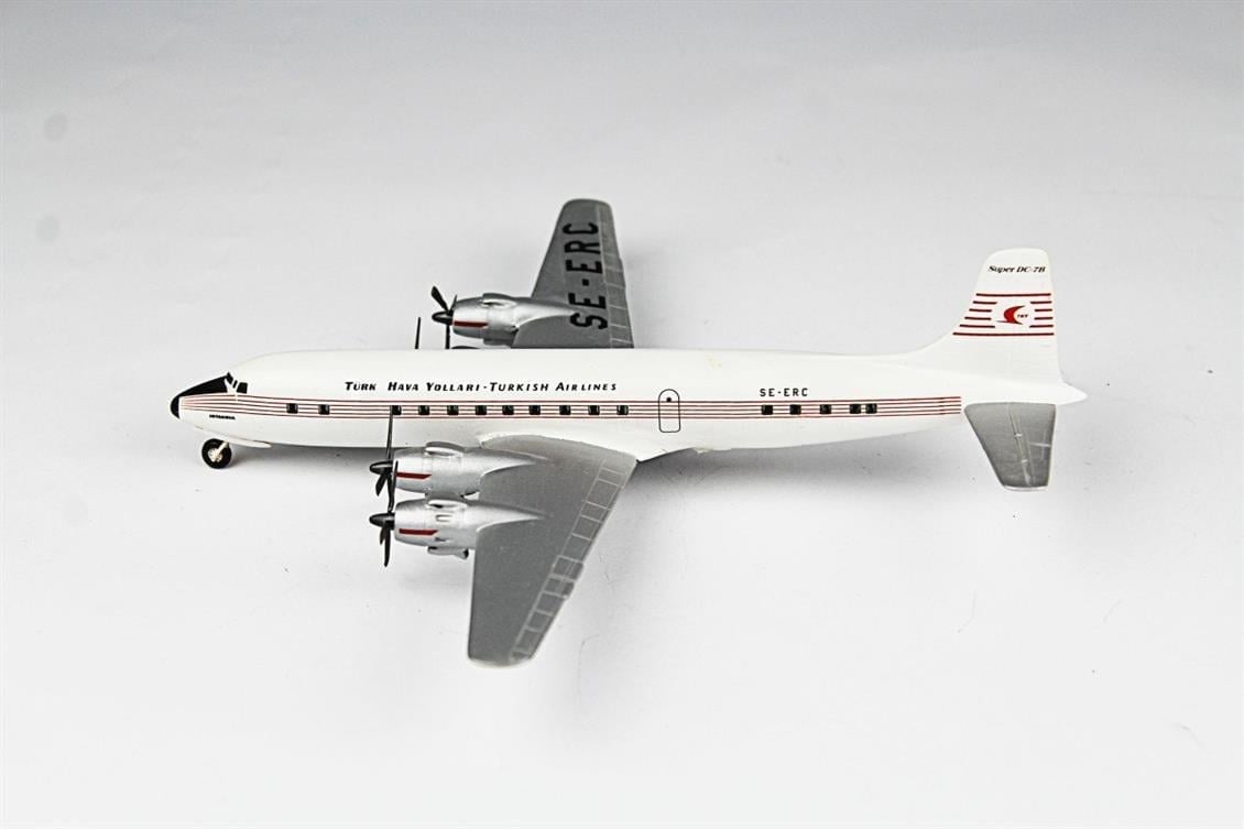 QD148 1/144 DC-6 Sergilemeye Hazır Plastik Uçak Modeli